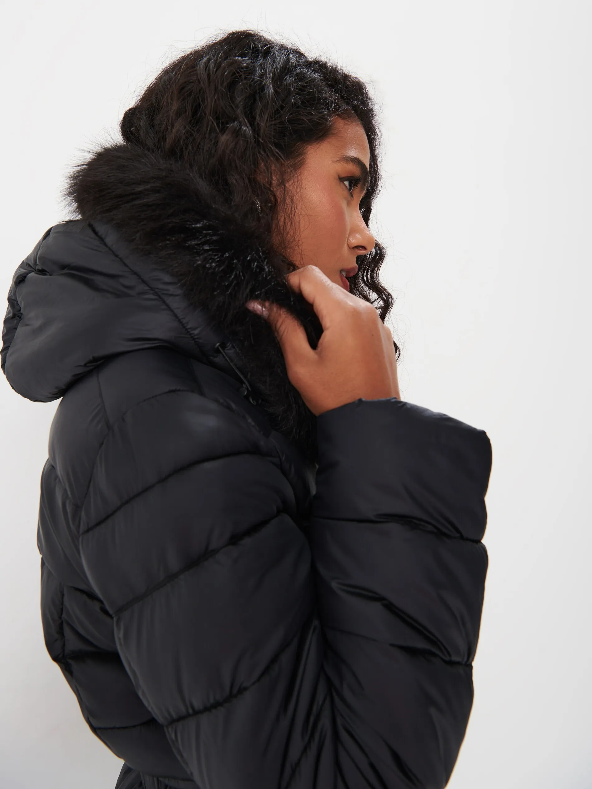 Cappotto lungo con cappuccio
