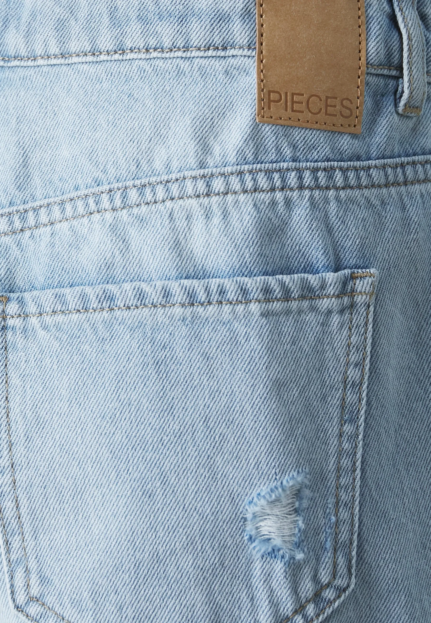 PCSUMMER DEST - Shorts di jeans