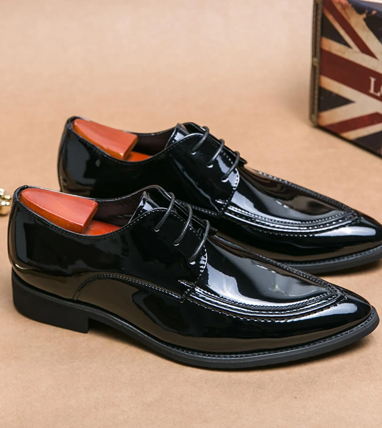 Scarpe derby Scarpe da uomo Personalità britannica Cuciture a punta Punta a punta Pizzo Moda Casual Scarpe da cerimonia per la f