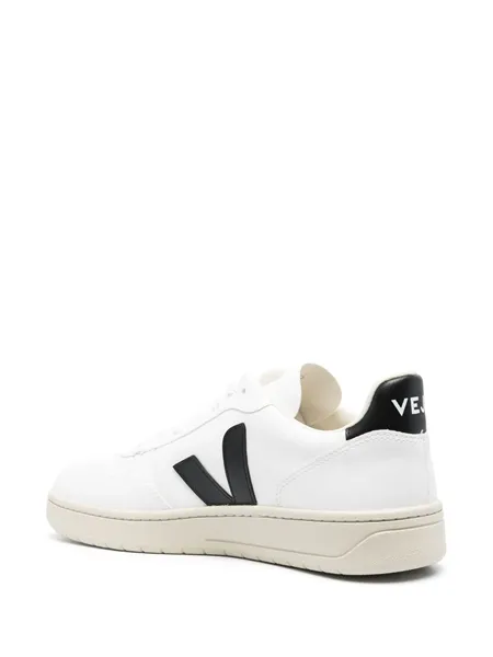 Veja Sneakers V-10
